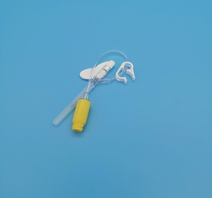 IV type jetable jaune infusion néonatale pédiatrique de pression positive de papillon de la canule 24G