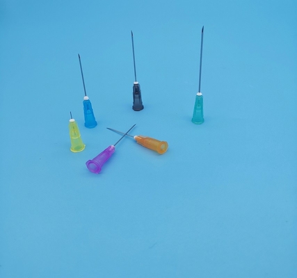 Les aiguilles jetables pourpres rouges de seringue ont incliné hors du diamètre 1.4mm 17G pour l'insuline